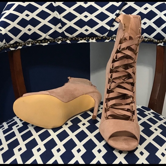 Mauve ribbon lace up peep toe ankle bootie heel - Picture 2 of 4